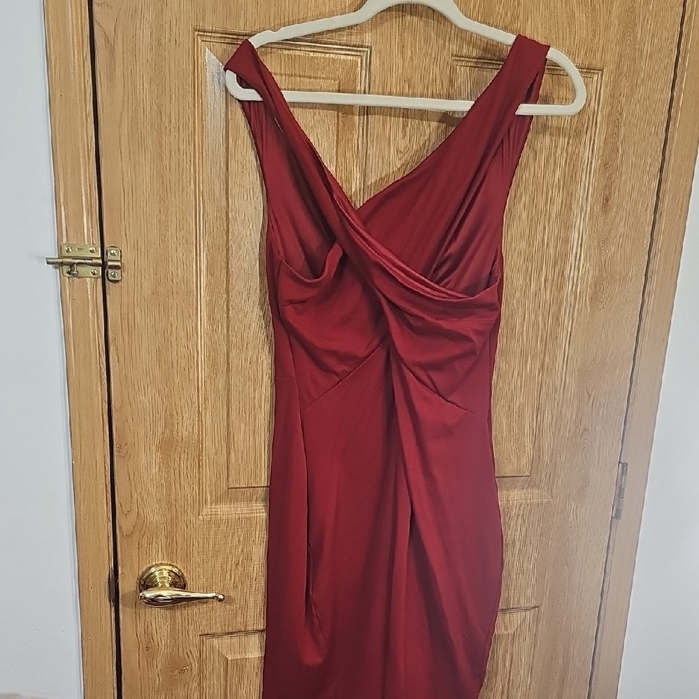 Express Chic Backless Red Dress